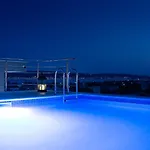 Luxury Danica With A Private Rooftop Pool