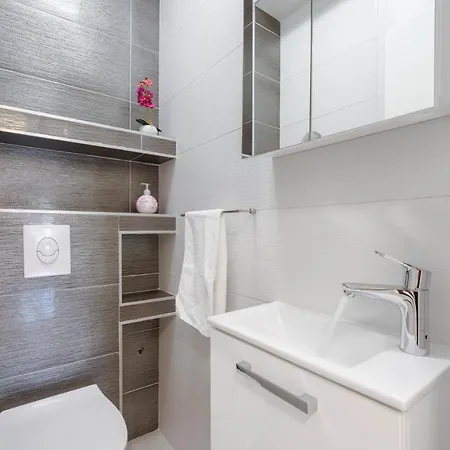 Luxury Danica With A Private Rooftop Pool *