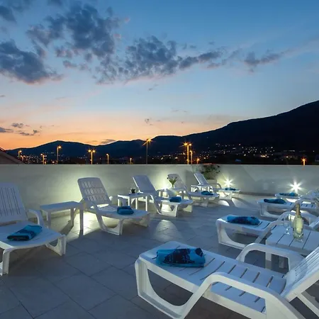 Luxury Danica With A Private Rooftop Pool 公寓