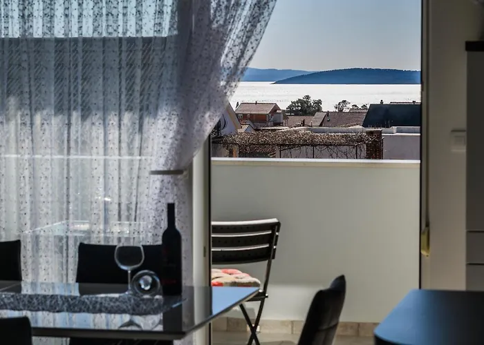 Luxury Danica With A Private Rooftop Pool Apartman Kaštela