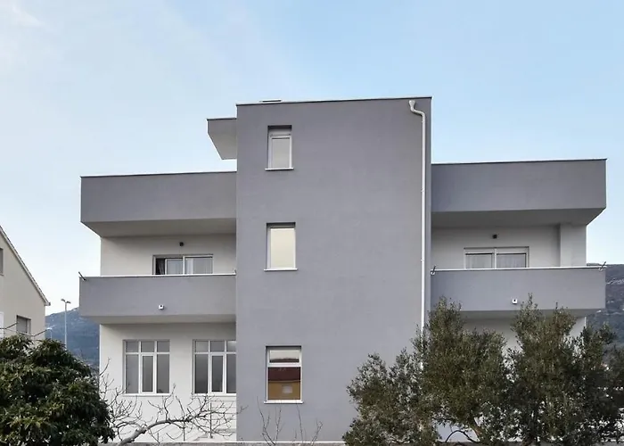 Apartman Luxury Danica With A Private Rooftop Pool Kaštela